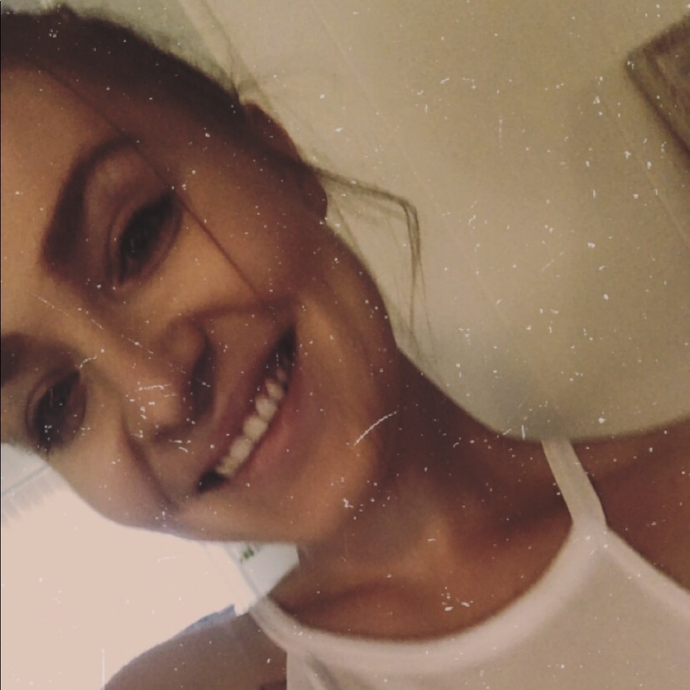 Meet your Posher, Stephanie